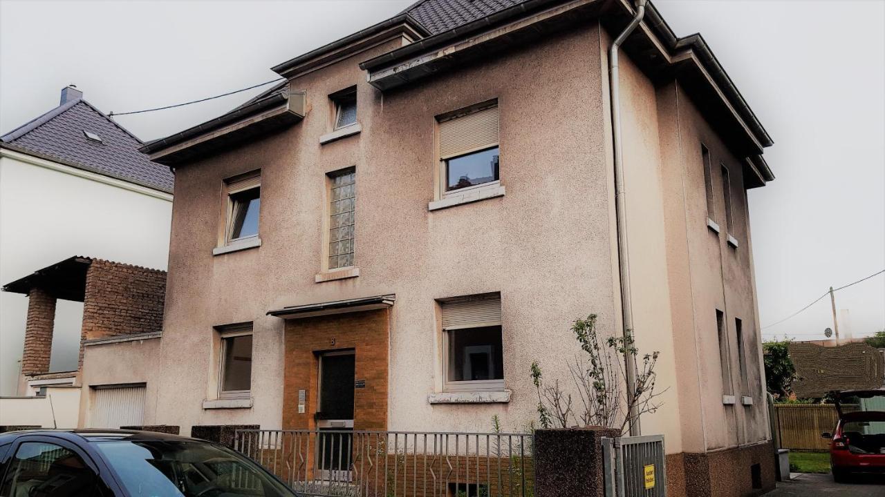 Handwerker Unterkunft Monteurzimmer Mit Gemeinschaftsbad In Brebach ザールブリュッケン エクステリア 写真
