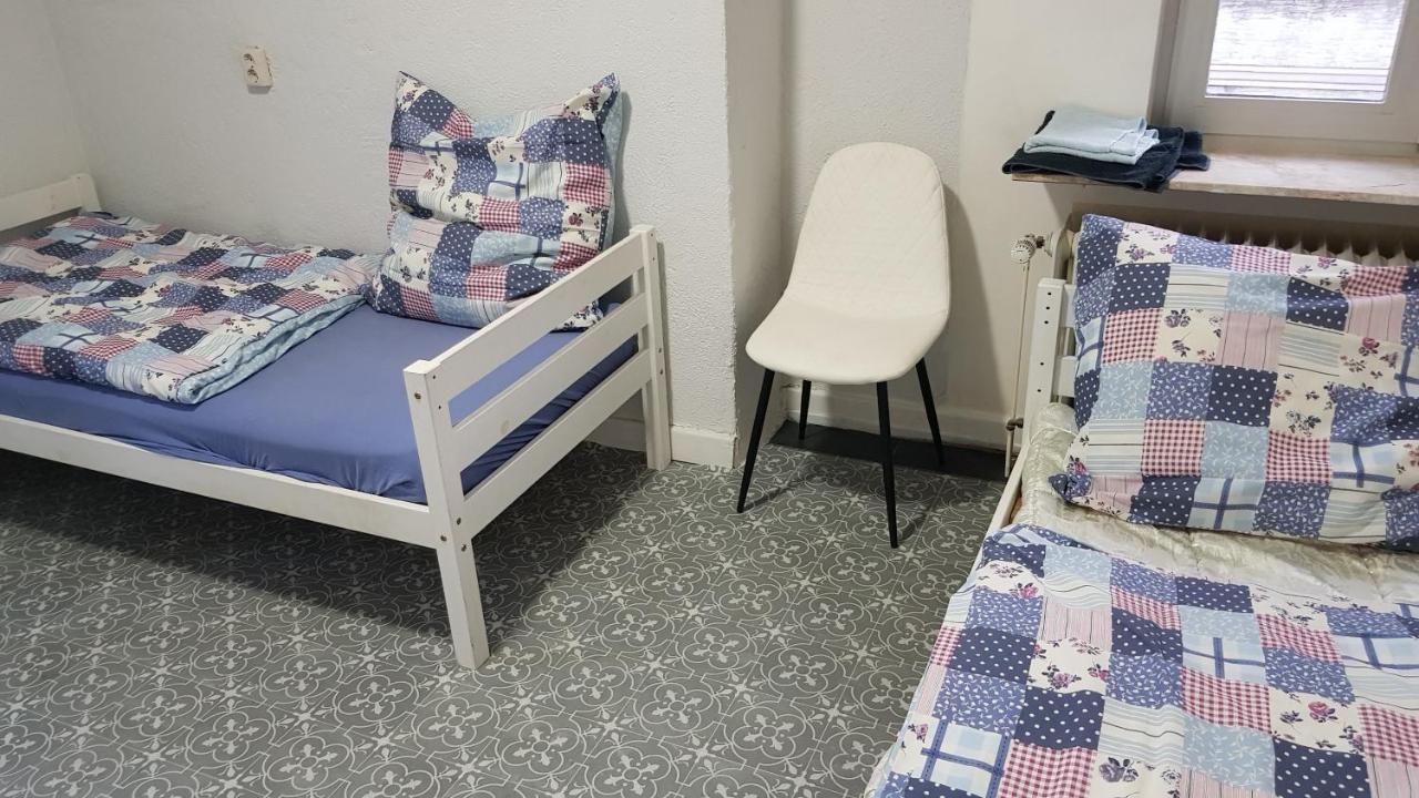 Handwerker Unterkunft Monteurzimmer Mit Gemeinschaftsbad In Brebach ザールブリュッケン エクステリア 写真