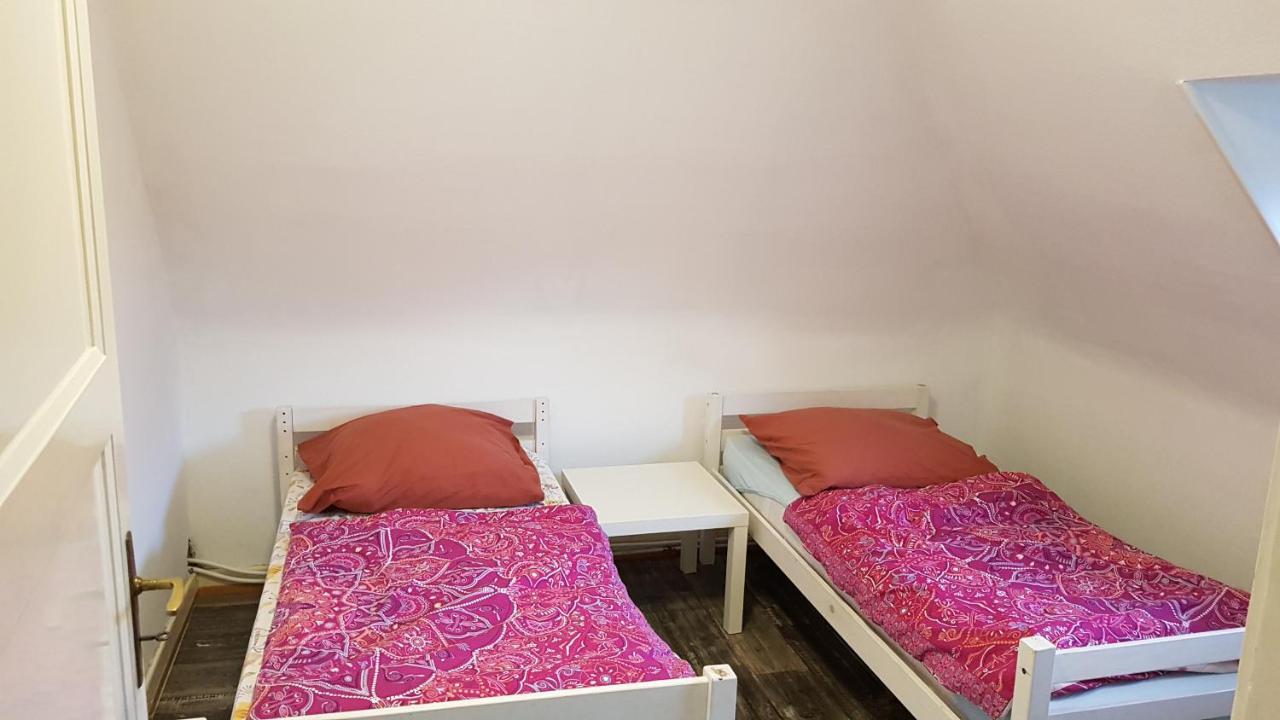 Handwerker Unterkunft Monteurzimmer Mit Gemeinschaftsbad In Brebach ザールブリュッケン エクステリア 写真