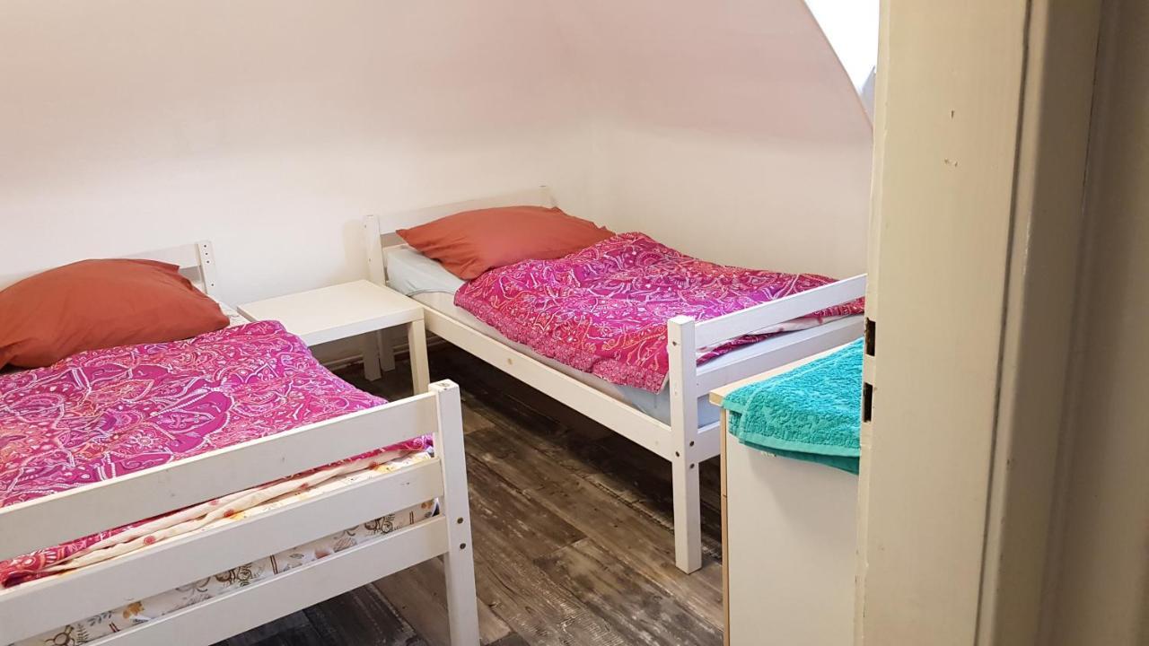 Handwerker Unterkunft Monteurzimmer Mit Gemeinschaftsbad In Brebach ザールブリュッケン エクステリア 写真